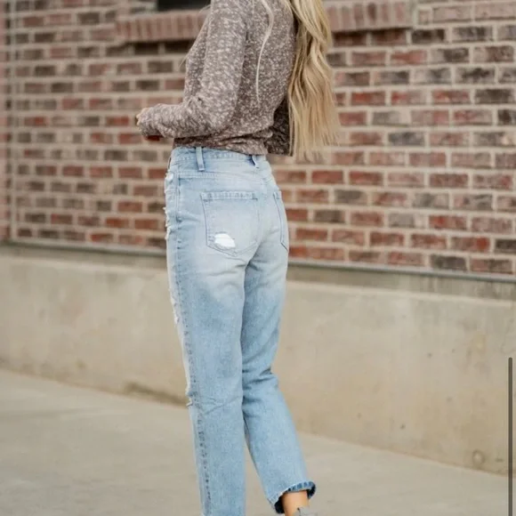 Vervet Women's High Rise Distressed Straight Denim Jeans. Sz 26 - Picture 2 of 15